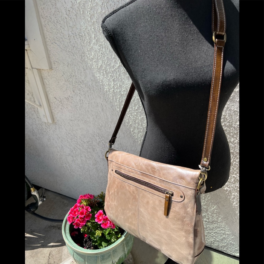 Ladies Purse - Picture 2 of 14